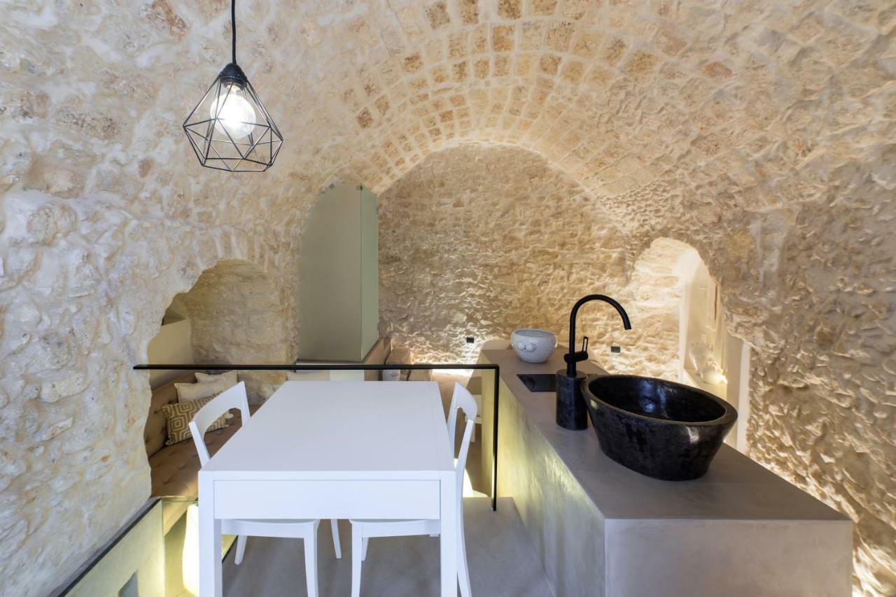 Vittoria Luxury Suite A Ostuni By Wonderful Italy ภายนอก รูปภาพ