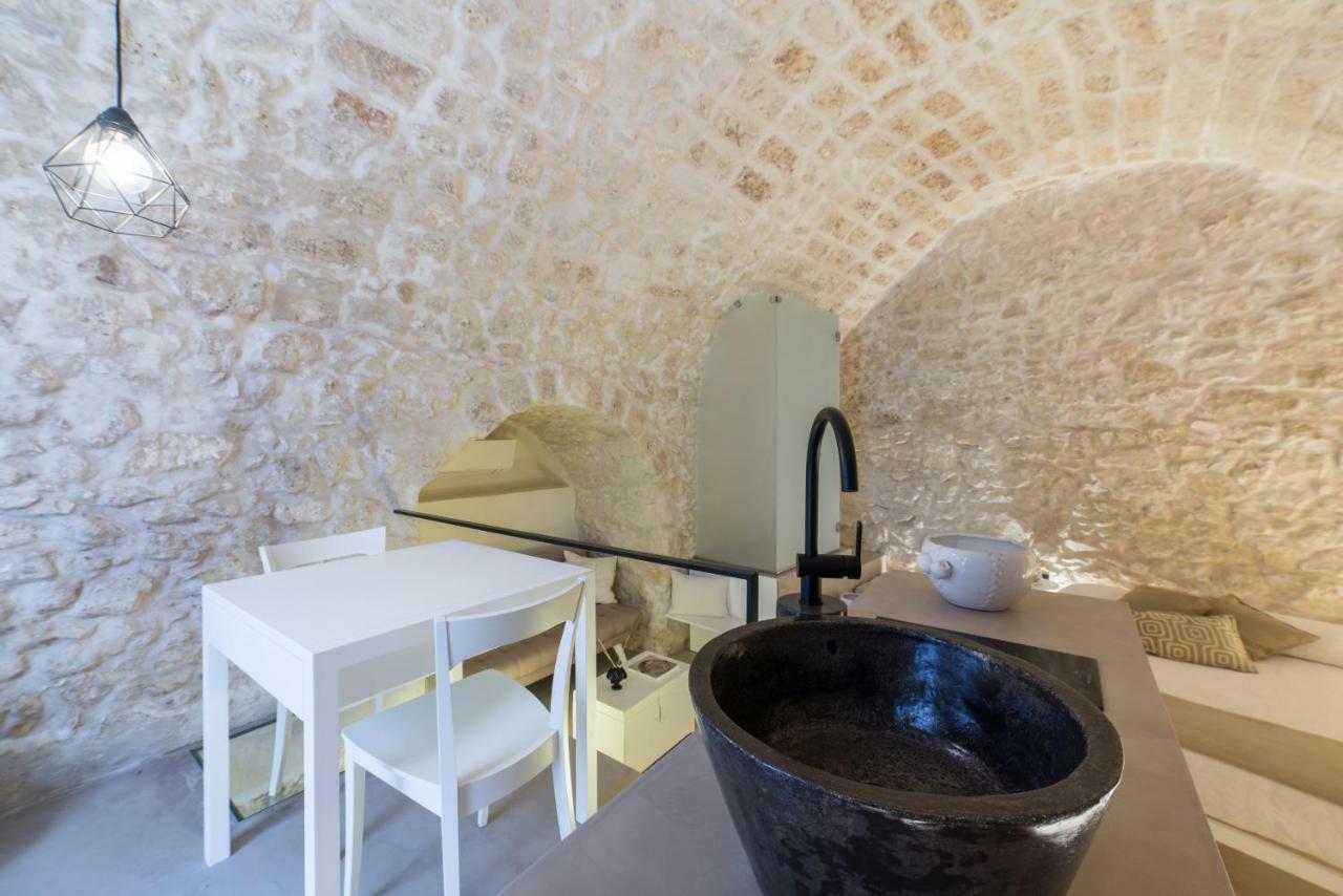 Vittoria Luxury Suite A Ostuni By Wonderful Italy ภายนอก รูปภาพ